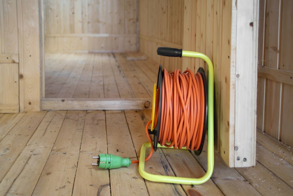 Best Guide About Retractable Electric Cord Reels 2023