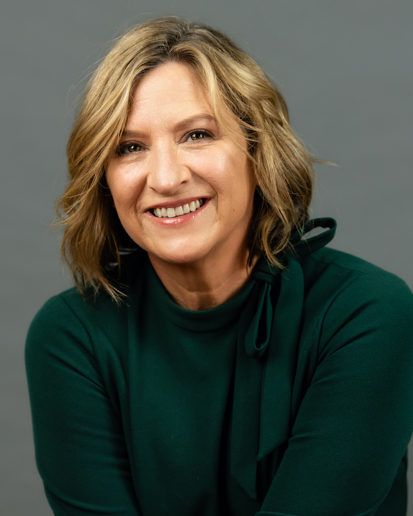 LJR Images - Mary Louise 2022 Headshot-8443